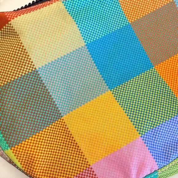 BAGGU x UO Small Crescent in Madras New Without Tags - Picture 3 of 4